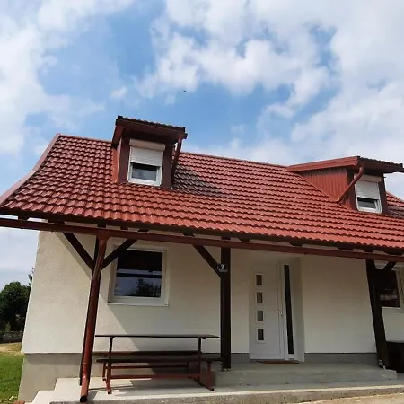 Tone Apartment Ogulin Exterior photo
