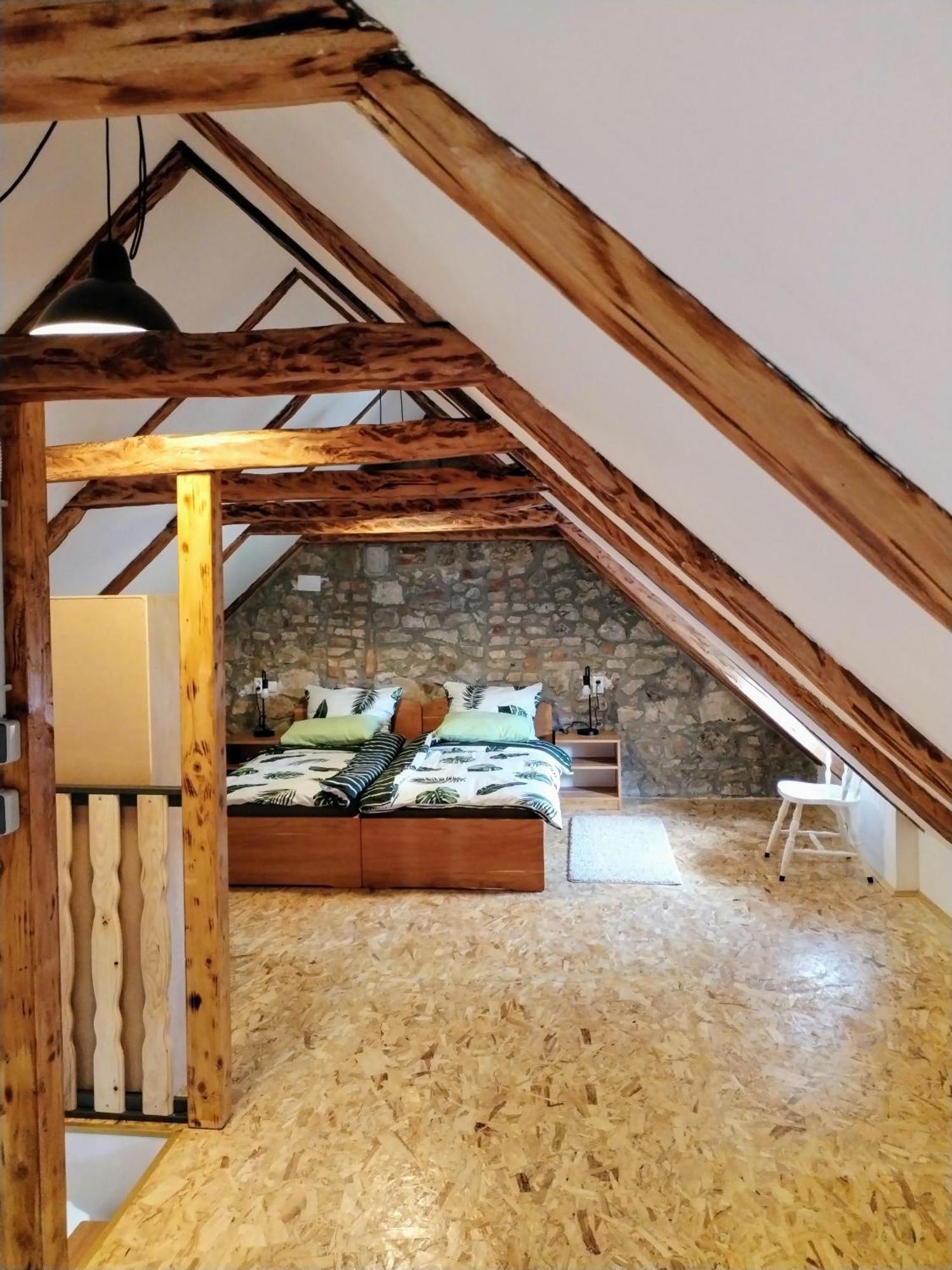 Tone Apartment